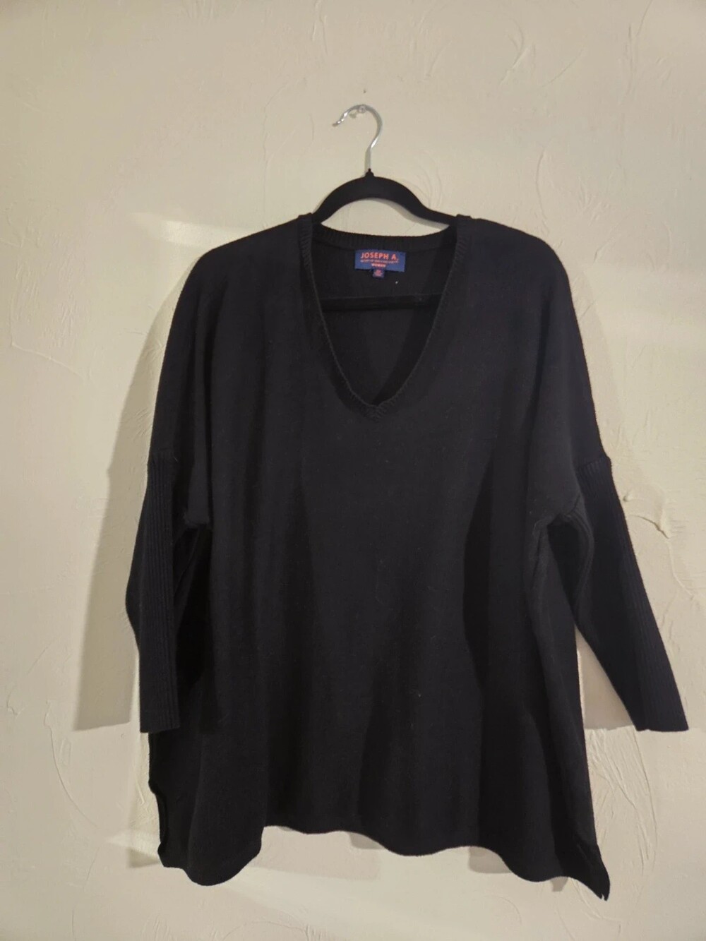 Joseph A. Silk Blend V-Neck Oversized Sweater Black 2X